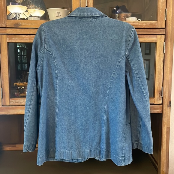 Vintage denim blazer. Size Medium. Great condition - Picture 6 of 7